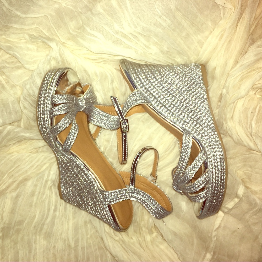 Silver platform sandals 👡!